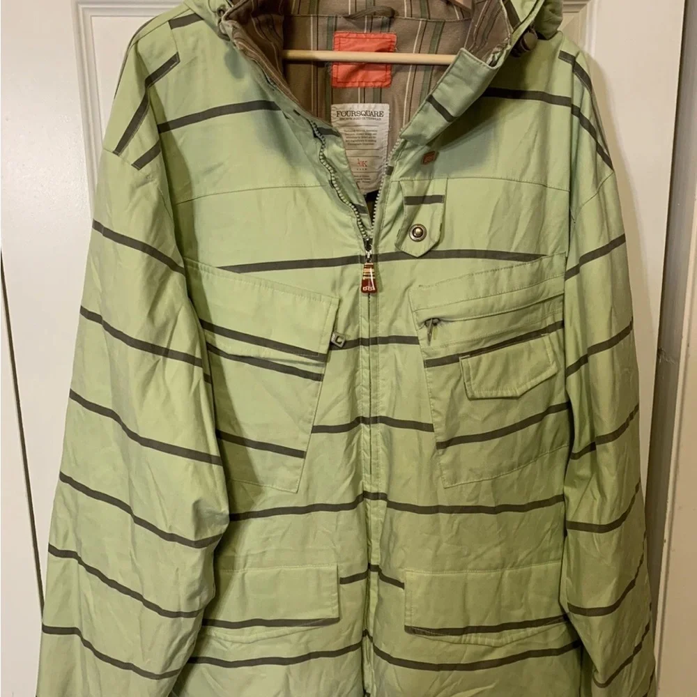 Foursquare Snowboard 10k Outerwear jacket mens sz L‎ green hooded gray striped